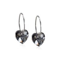 orhangen_titan_blomdahl_7330981158531_15-1255-12_new.png Heart-shaped crystal earrings featuring sparkling stones on a silver hoop, ideal for elegant jewelry collections.