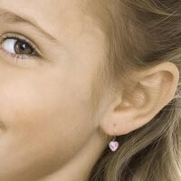 orhangen_nickelfri_plast_blomdahl_7330981150986_15-0180-2124.jpg Pendant Fixed Heart Earring